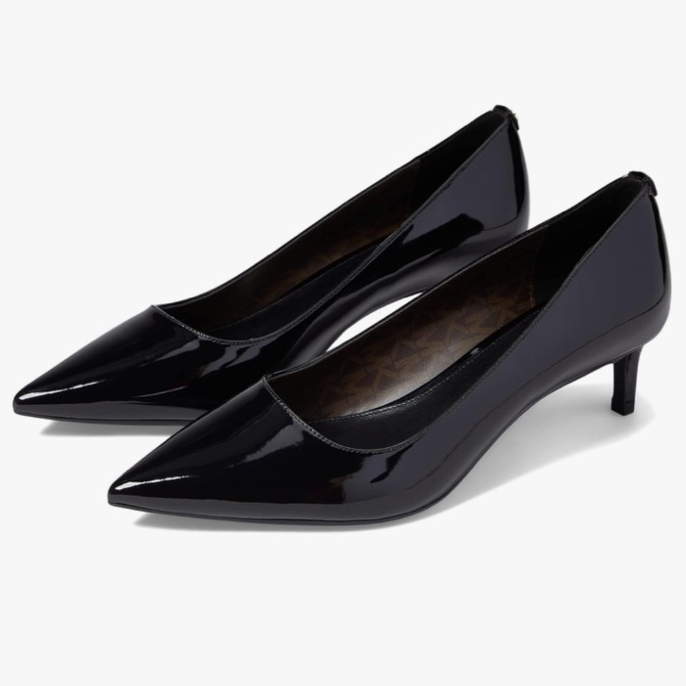 Michael Kors NWT Alina Flex Pointed Toe Kitten Heel Pump in Size 7 - HOST PICK 🏆
